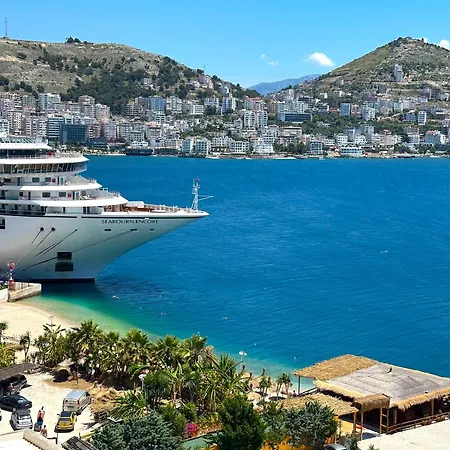 Апартаменты Charming And - Sleeps 6 Саранда